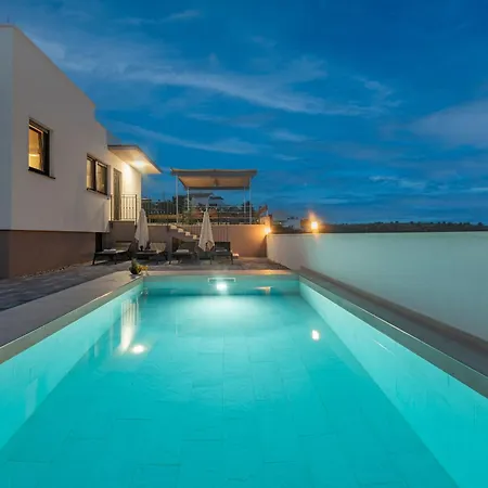 Pava Zadarvillas ザダル